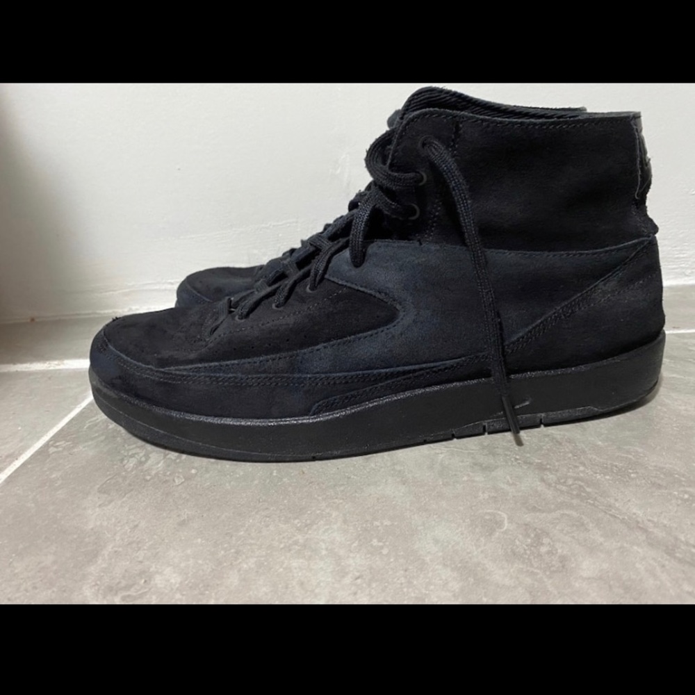Jordan retro 2 Decon black